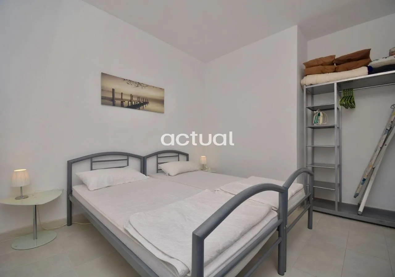 Casa Xiprers, 7 